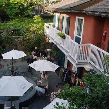 Maison de Ville balcony courtyard